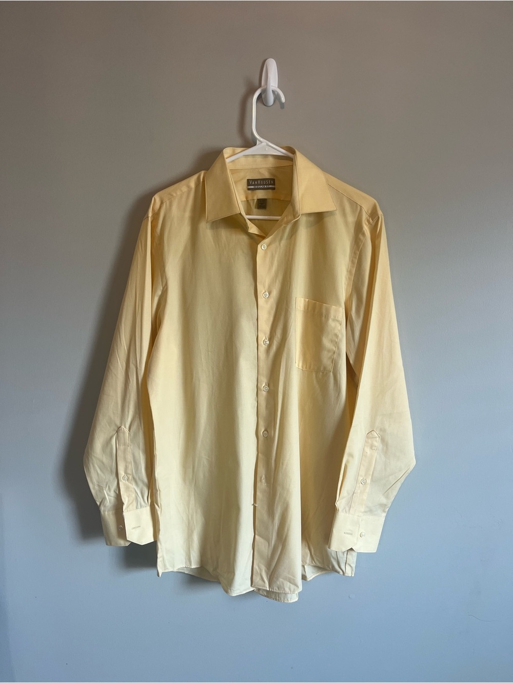 Van Heusen Yellow Men's Long-Sleeve Dress Shirt, Neck 15-151/2, 32/33, medium